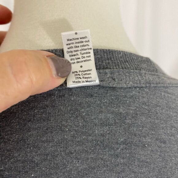 NWOT Chicago Deep Dish Pizza Graphic Tee Shirt - Picture 5 of 6